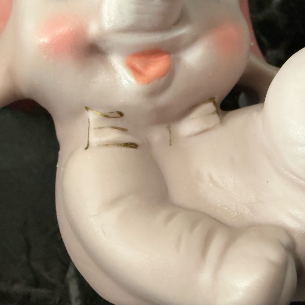 Baby Elephant Figurine - Picture 9 of 11